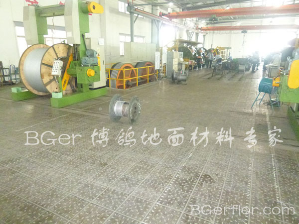 重型工廠車(chē)間鋼地板 超承重抗壓型 車(chē)間 廠房 工業(yè)金屬地板 防塵防起灰地板材料